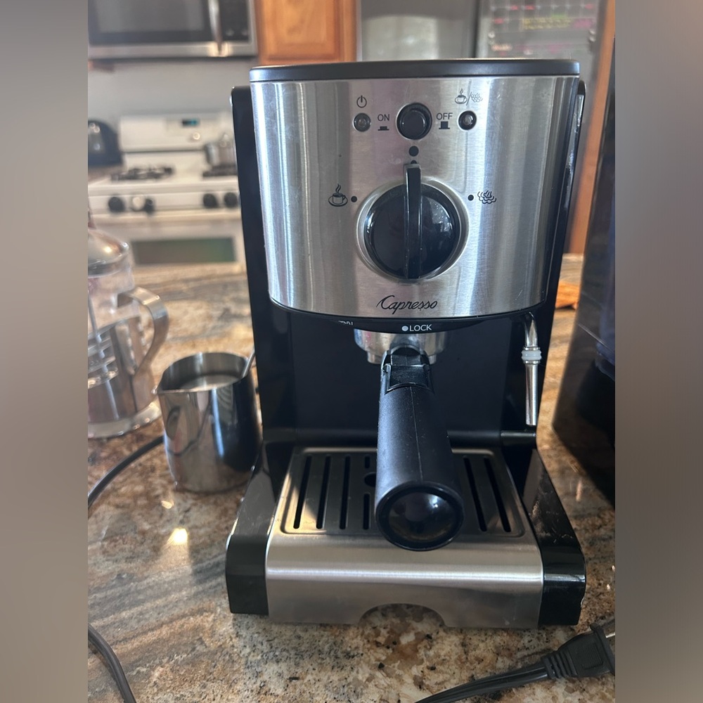 Capresso EC100 Espresso Machine Black and Stainless Used